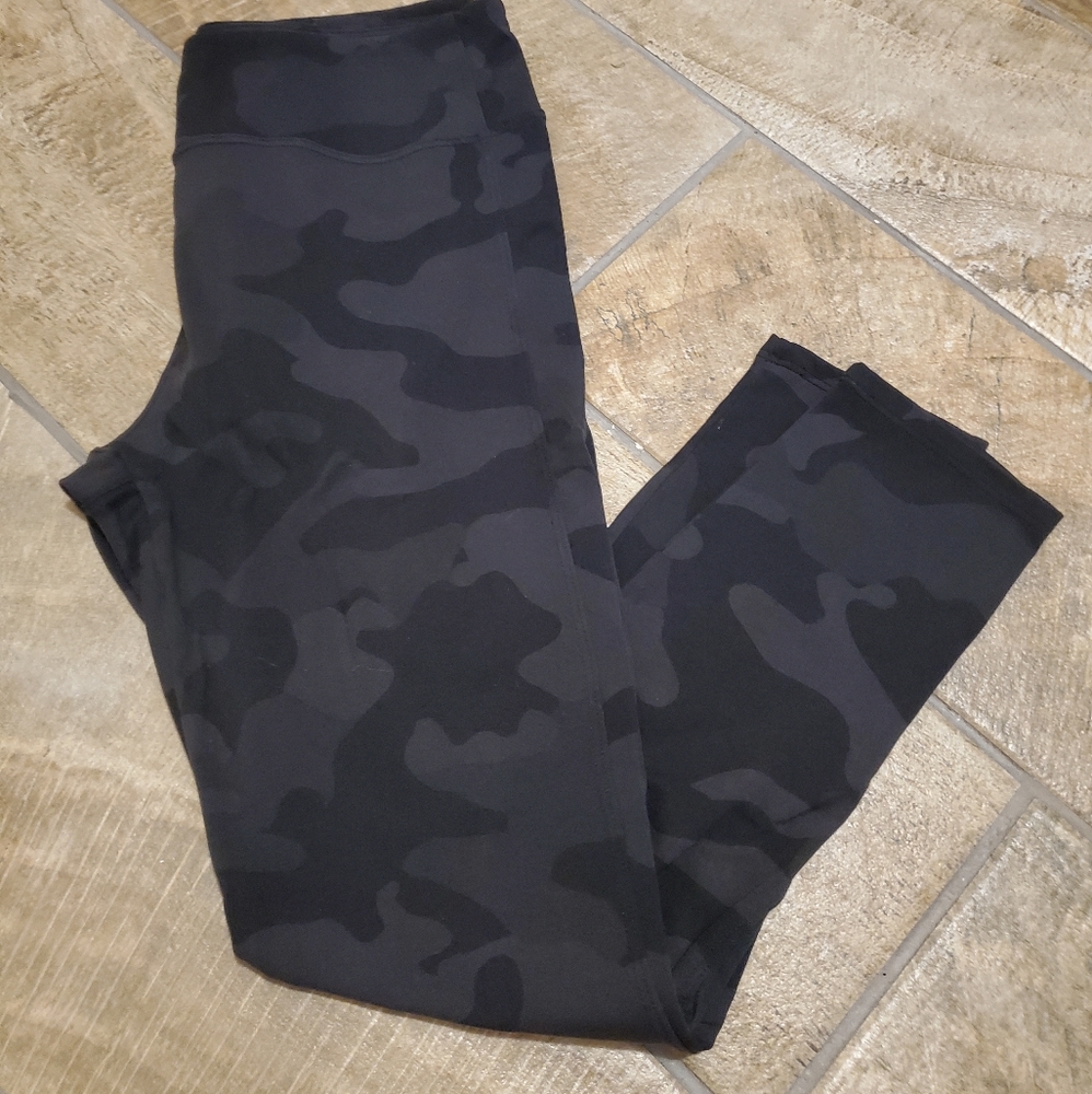 American Giant Cropped Power Leggings Camo 10